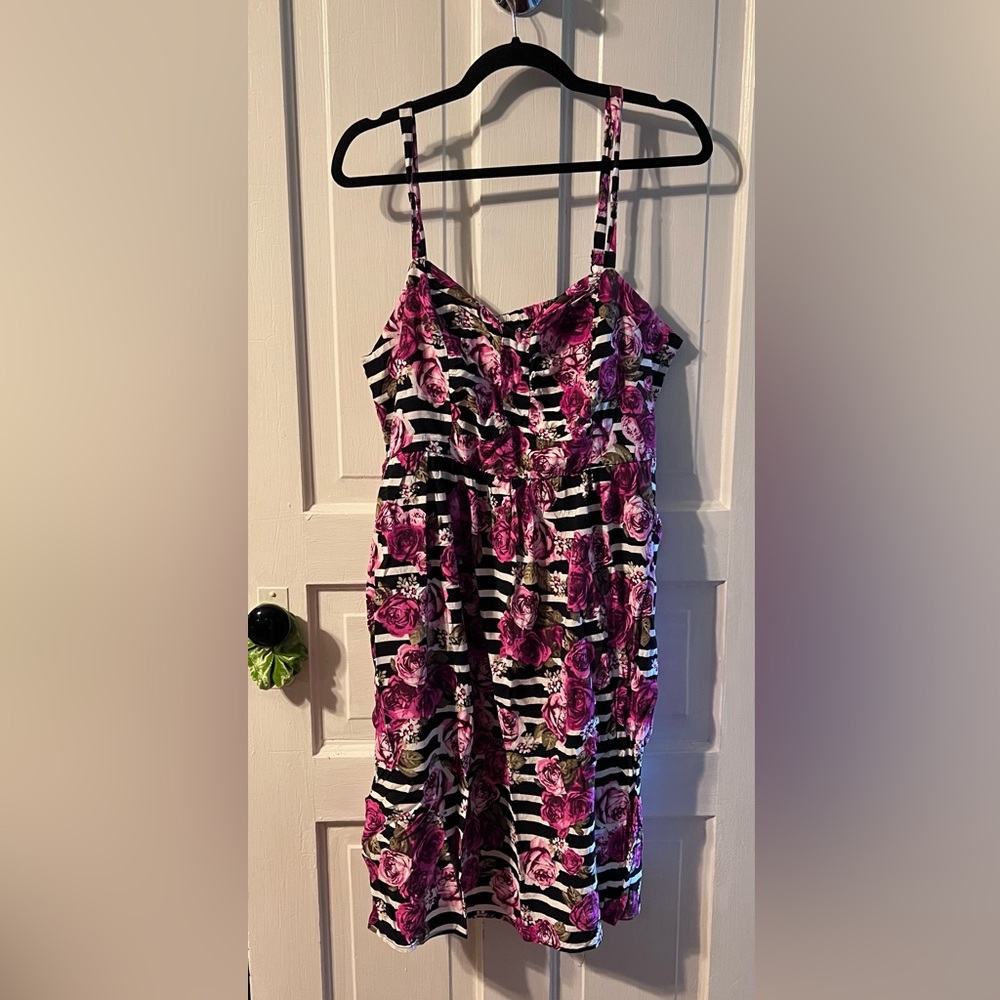 EUC Black and white striped and floral Torrid sun dress 2X